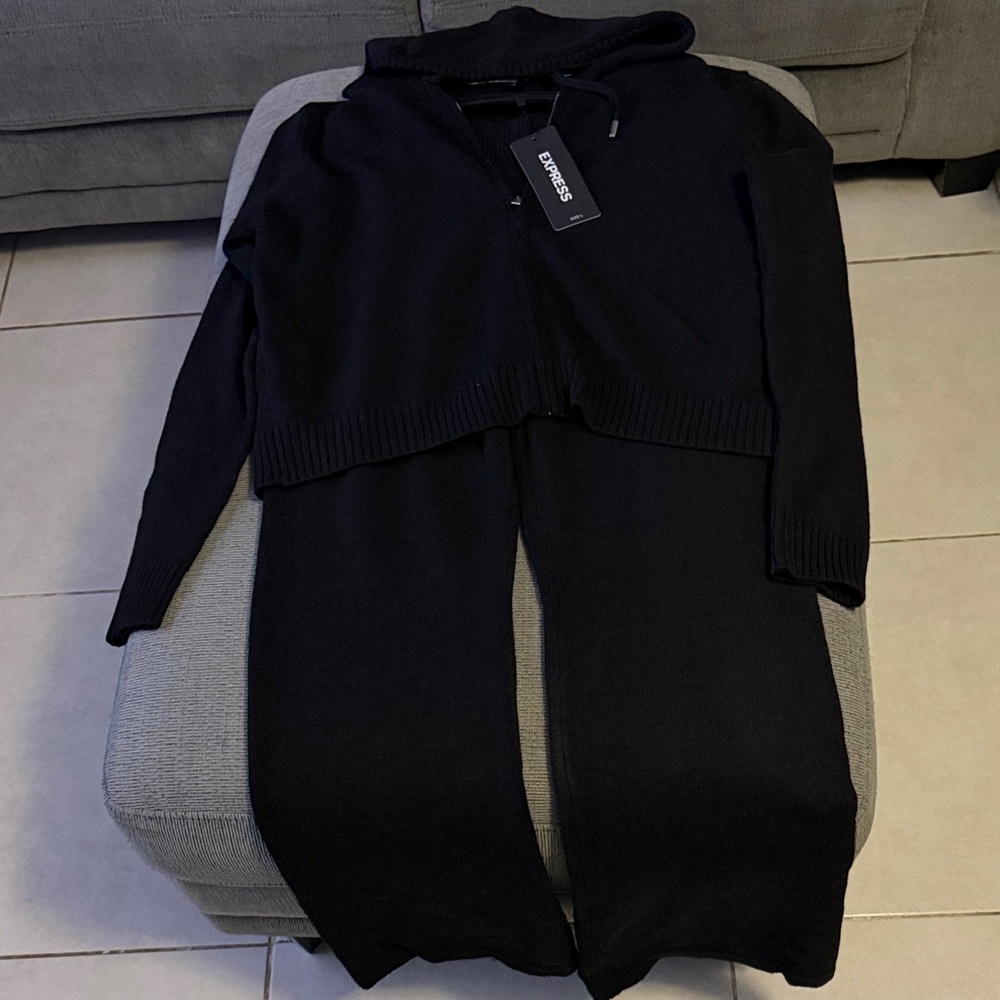 Express 2 Piece Super Cozy Top and Pants Set